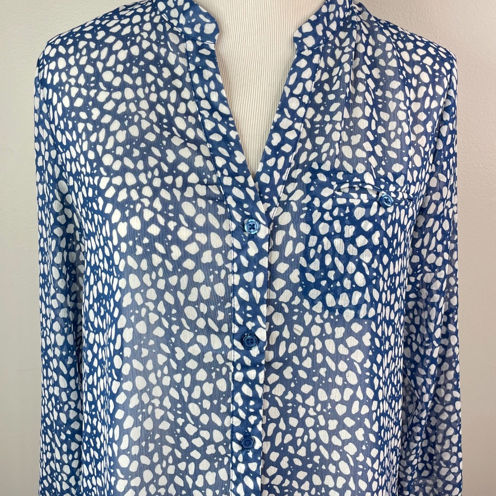 KUT from the Kloth Blue White Abstract Print Roll Tab Sleeve Blouse Womens Med